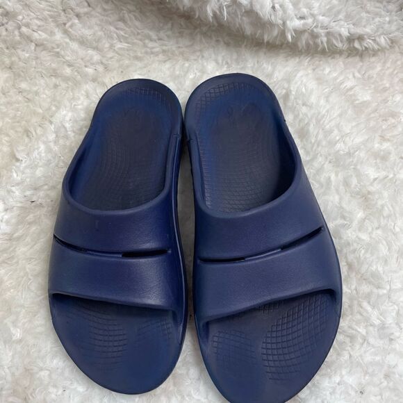OOFOS  LLC Unisex Navy Blue slides Sandals light weight Arch support SZ … main image 8